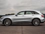 Mercedes-Benz GLC 250 4MATIC Premium Plus AMG | Panoramadak | Trekhaak | Memory | Camera | Distronic Pro | 20" | Dealeronderhouden