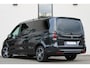 Mercedes-Benz V-klasse 300d / XXL / AMG / DC / 3.000 KM!! / 2x Elec Schuifdeur / Burmester / NIEUWSTAAT