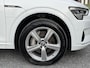 Audi E-tron e-tron 50 quattro Launch edition plus 71 kWh ✓SOH 87.83%✓Pano✓Stolverw✓Keyless✓Leder✓Virtual Cockpit✓Carplay✓Navi✓Clima✓Cruise✓Pdc V+A✓Rijstrooksensor✓19" Lm velgen✓Bj 12-2019✓N.A.P✓Apk tot 10-2027