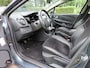 Renault Clio 1.2 TCe Intens Leer/Stof Sportstoelen Ecc Cruisecontrol Navigatie Achteruitrijcamera Keyless Entry Bleutooth Pdc Led 5 Drs Lm Velgen***Goed Onderhouden***