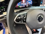 Volkswagen Golf 1.5 eTSI R-Line Pano H&K Carplay Camera Acc Lapiz Bleu
