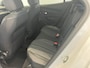 Peugeot 2008 1.2 Hybrid Allure l Automaat l Apple carplay & Android auto l Parkeersensoren l Camera