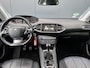 Peugeot 308 SW 1.2 Distibutieriem vervangen | Trekhaak | Carplay | Lederen bekleding | All seasonbanden