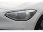 BMW 1-Serie 118i Business+ Sport / Airco / Stoelverwarming / Sportvelgen / Parkeersensoren voor en achter / enz.