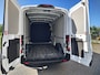 Ford Transit 350 2.0TDCI 130PK Euro 6 L3H2 3-Persoons Camera Stoelverwarming Airco Cruise Control Bluetooth Pdc Voorruit verwarmbaar Wandbetimmering Schuifdeur Wifi Dealeronderhouden