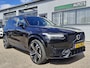 Volvo XC90 T8 Recharge AWD R-Design met Lounge Pack (audio installatie premium, elektrisch glazen schuif-/kanteldak, head-up display, rondomzicht camera)