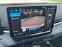 Volkswagen T-Roc 1.5 150pk eTSI R-Line Edition Koplampverlichting matrix-led (IQ.LIGHT) | Achteruitrijcamera | Navigatie 'Discover' (32,7 cm)