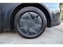 Tesla Model Y Standard RWD 58 kWh Juniper, Trekhaak (twv 1.350,-), Stealth Grey (twv 1.300,-)