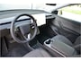 Tesla Model Y Standard RWD 58 kWh Juniper, Trekhaak (twv 1.350,-), Stealth Grey (twv 1.300,-)