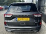 Ford Kuga 2.5 PHEV 225 PK ST-Line X | SOH 95,5%| HEAD UP DISPLAY| ADAPTIEVE CRUISE CONTROL| HALF LEER/HALF ALCANTARA| MATRIX LED| DODEHOEK DETECTIE| STUUR, STOEL, VOORRUIT EN ACHTERBANKVERWARMING| ELEK. ACHTERKLEP| ELEK. VERTSELBARE BESTUURDERSSTOEL| CAMERA V+A| EERSTE EIGENAAR| DEALER ONDERHOUDEN|