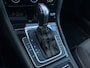 Volkswagen Golf 1.2 TSI 110pk DSG R-line | Pano | Camera | Trekhaak