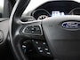 Ford Focus Wagon 1.0 Trend Trend 100PK/74KW Trekhaak, cruise met ASLD, apple carplay/android auto, Parkeersensor achter Een ruime auto die ideaal is voor dagelijks gebruik. Dankzij de ruime kofferbak is er genoeg plek voor bagage en boodschappen. De auto rijdt comfortabel en is voorzien van een zuinige 1.0 ben