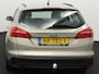 Ford Focus Wagon 1.0 Trend Trend 100PK/74KW Trekhaak, cruise met ASLD, apple carplay/android auto, Parkeersensor achter Een ruime auto die ideaal is voor dagelijks gebruik. Dankzij de ruime kofferbak is er genoeg plek voor bagage en boodschappen. De auto rijdt comfortabel en is voorzien van een zuinige 1.0 ben