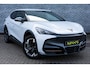 CUPRA Tavascan 82 kWh Endurance | Warmtepomp | Stoelverwarming | Achteruitrijcamera | Parkeersensoren | Parkeerassistent | Keyless Entry | Elektrische Achterklep | Cruise Control Adaptief | Dodehoekdetectie | Navigatie | Apple Carplay | Android Auto | Lichtmetalen Velgen 19 inch
