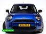 MINI Cooper 5-Deurs 1.5 C Black 5 drs. | Stoel- & Stuurverw. | Leer | Cruise | Camera | Navigatie | App. connect | 17"LMV | All season banden, Draadloze tel. lader, Led, DAB