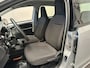 Volkswagen Up! 1.0 MOVE UP 5 DEURS! BLUEMOTION NAVIGATIE BLUETOOTH TELEFOON MEDIA VOORBEREIDING ELEK. RAMEN VOOR AIRCO ZEER MOOI !!
