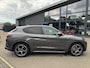 Alfa Romeo Stelvio 2.2 JTD AWD Veloce Automaat | VAN: € 34.900- VOOR: € 32.877,- UW HERFSTVOORDEEL: € 2.023,- | CAMERA| STOEL + STUURVERWARMING + MEMORY| KEY LESS ENTRY | LEDER | ADAPT. CRUISE CONTROL | 12 MND BOVAG GARANTIE