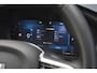 Volvo XC60 T6 350PK Plug-in hybrid AWD Ultra Dark | Luchtvering | Trekhaak | HUD | 360 camera | Panoramadak |