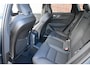 Volvo XC60 T6 350PK Plug-in hybrid AWD Ultra Dark | Luchtvering | Trekhaak | HUD | 360 camera | Panoramadak |