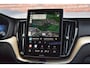Volvo XC60 T6 350PK Plug-in hybrid AWD Ultra Dark | Luchtvering | Trekhaak | HUD | 360 camera | Panoramadak |