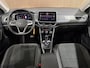 Volkswagen T-Roc 1.5 TSI Life 150 PK Automaat / Navigatie full map / Adaptive cruise / Apple CarPlay / etc..