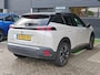 Peugeot e-2008 EV GT Pack 50 kWh | Fase 3 laden | Panorama/schuifdak | Lederen bekleding | Stoelverwarming | NL auto |