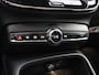 Volvo XC40 B4 AUT(7) PLUS DARK SCHUIFDAK HARMAN KARDON TREKHAAK CAMERA