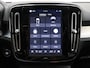 Volvo XC40 B4 AUT(7) PLUS DARK SCHUIFDAK HARMAN KARDON TREKHAAK CAMERA