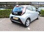 Toyota Aygo 1.0 VVT-i x-play | Rijklaar | Airco | Camera | Bluetooth | Mistlampen | NL-auto