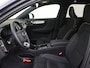 Volvo XC40 B4 Plus Dark | Pixel Led | Trekhaak | Panoramadak | 360° Camera |