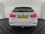 BMW 3-Serie Touring 318i Luxury Edition (INCL-BTW) Aut. *PANO | LEATHER | FULL-LED | HEATED-SPORTSEATS | DIGI-COCKPIT | NAVI-FULLMAP | ECC | PDC | CRUISE | TOWBAR | 17''ALU*