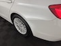 BMW 3-Serie Touring 318i Luxury Edition (INCL-BTW) Aut. *PANO | LEATHER | FULL-LED | HEATED-SPORTSEATS | DIGI-COCKPIT | NAVI-FULLMAP | ECC | PDC | CRUISE | TOWBAR | 17''ALU*