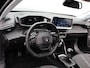 Peugeot 2008 1.2 PureTech Allure Pack Trekhaak | Climate Control | Camera | Parkeersensoren | Apple Carplay/Android Auto | 17" Lichtmetalen Velgen | Navigatie