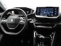 Peugeot 2008 1.2 PureTech Allure Pack Trekhaak | Climate Control | Camera | Parkeersensoren | Apple Carplay/Android Auto | 17" Lichtmetalen Velgen | Navigatie