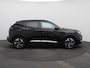 Peugeot 2008 1.2 PureTech Allure Pack Trekhaak | Climate Control | Camera | Parkeersensoren | Apple Carplay/Android Auto | 17" Lichtmetalen Velgen | Navigatie