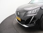 Peugeot 2008 1.2 PureTech Allure Pack Trekhaak | Climate Control | Camera | Parkeersensoren | Apple Carplay/Android Auto | 17" Lichtmetalen Velgen | Navigatie