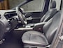 Mercedes-Benz B-klasse B 180 Business Solution AMG | Panoramadak | Trekhaak | Parkeercamera
