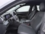 Volkswagen T-Roc 1.5 eTSI R-Line | Camera | Side Assist | ACC | Elek. Achterklep | Stuur-/Stoelverwarming | Matrix LED | Spiegelpakket | 19'' |