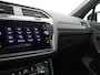 Volkswagen Tiguan 1.4 TSI eHybrid R-Line Business Panoramadak, Achteruitrijcamera, Side Assist, Keyless, Matrix LED Verlichting, 19" LM Velgen, Elektr. Achterklep, Stoel-Stuurverwarming