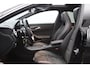 Mercedes-Benz CLA 180 Automaat 123 PK AMG-Line Business Solution, Panoramadak, Stoelverwarming, Camera