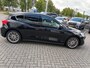 Ford Focus Titanium Business | CLIMATE CONTROL | PRIVACY GLASS | KEYLESS ENTRY | 17 INCH LICHTMETALEN VELGEN | PARKEERSENSOREN VOOR EN ACHTER |