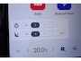 Lynk & Co 01 More | Panoramadak | Infinity Audiosysteem | 360 Graden Parkeercamera | Interieurverlichting | Keyless Entry | Elektrische Achterklep | Elektrisch Verstelbare Stoelen | Adaptieve Cruise Control | Highway Assist | Draadloos Apple CarPlay en Android Auto | Draadloze Telefoonlader