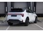 Lynk & Co 01 More | Panoramadak | Infinity Audiosysteem | 360 Graden Parkeercamera | Interieurverlichting | Keyless Entry | Elektrische Achterklep | Elektrisch Verstelbare Stoelen | Adaptieve Cruise Control | Highway Assist | Draadloos Apple CarPlay en Android Auto | Draadloze Telefoonlader