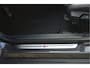 BMW 3-Serie 330i High Executive | M-PAKKET | ACC | SCHUIFDAK | TREKHAAK |