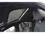 BMW 3-Serie 330i High Executive | M-PAKKET | ACC | SCHUIFDAK | TREKHAAK |