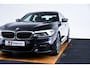 BMW 5-Serie 520i High Executive Edition M Sport - Panoramadak - Head up - Driving/Parking Assistant - Comforstoelen - Elektrisch verwarmde voorstoelen - Navigatiesysteem Professional -