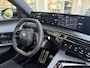 Peugeot E-3008 GT 73 kWh | NIEUW | 16% bijtelling tot € 30.000 | WLTP tot 526km | 160kW snelladen | Schuif-/kanteldak | Stoel- & stuurverwarming | Elektr. achterklep | Adaptieve Cruise Control | Navi
