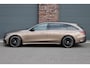 Mercedes-Benz E-klasse Estate 300 e AMG Line | Hyperscreen | Distronic+ | HUD | 3D-Display | Panoramadak | Burmester | Surround Camera | Trekhaak | Keyless Go |