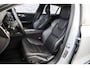 Volvo V60 2.0 B3 Essential Edition | Sport Pack | 19" Black Edition Velgen | Leder | Adaptieve Cruise Control | Stoelverwarming | Park Assist |