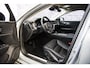 Volvo V60 2.0 B3 Essential Edition | Sport Pack | 19" Black Edition Velgen | Leder | Adaptieve Cruise Control | Stoelverwarming | Park Assist |